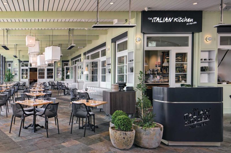 Wide shot of Italian Kitchen, design by Paul Kelly Design