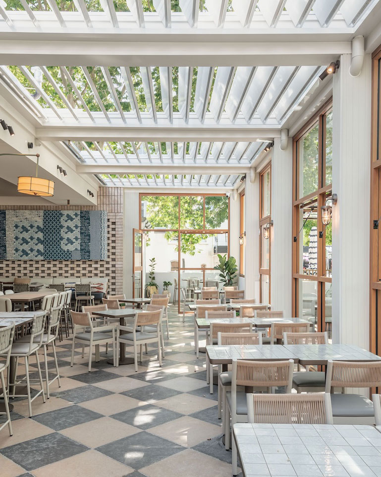 The Old Commodore Hotel